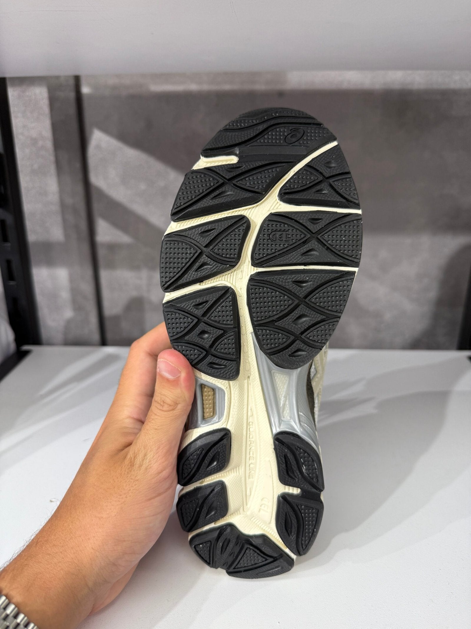 נעלי - Asics Gel NYC - חום לבן